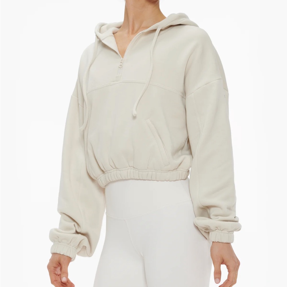 Alo Yoga Stadium Half Zip Hoodie Size Small in Bone